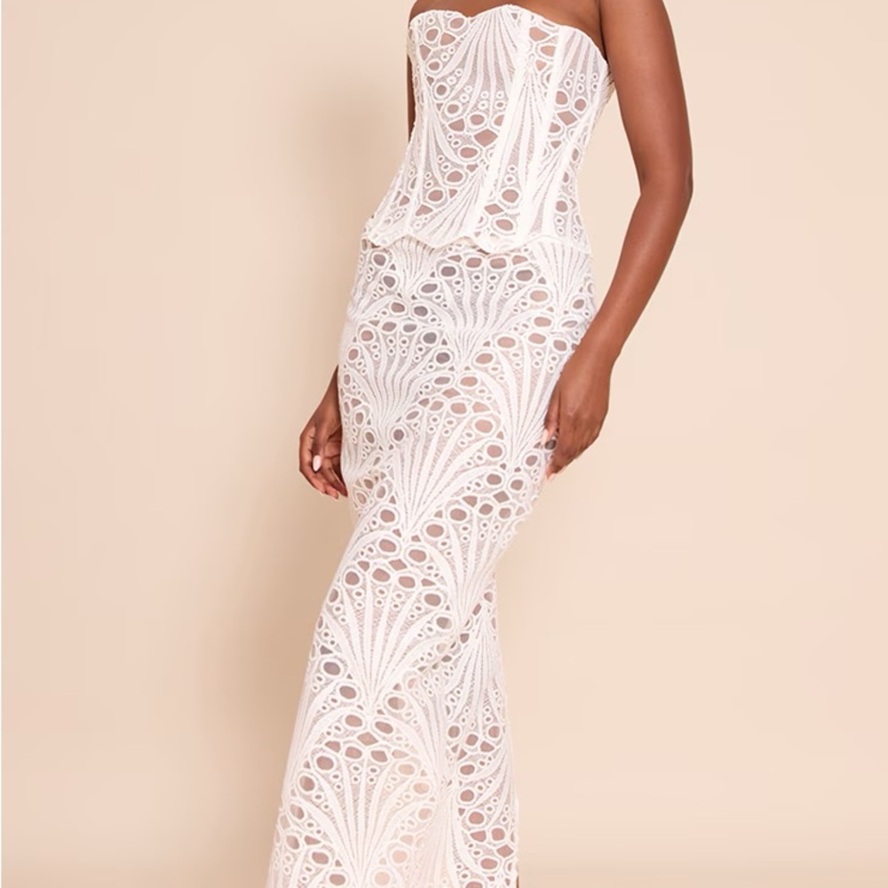PrettyLittleThing Strapless White Lace two piece set